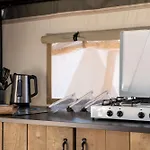 Easyatent Safari Tent Lanterna Üdülőpark Červar-Porat