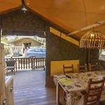 Üdülőpark Easyatent Safari Tent Lanterna Červar-Porat