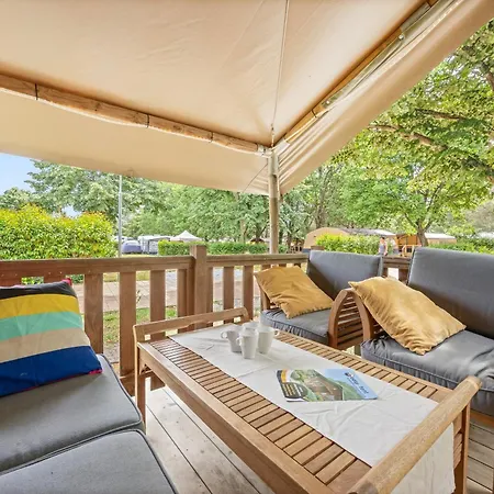Easyatent Safari Tent Lanterna Semesterpark Červar-Porat