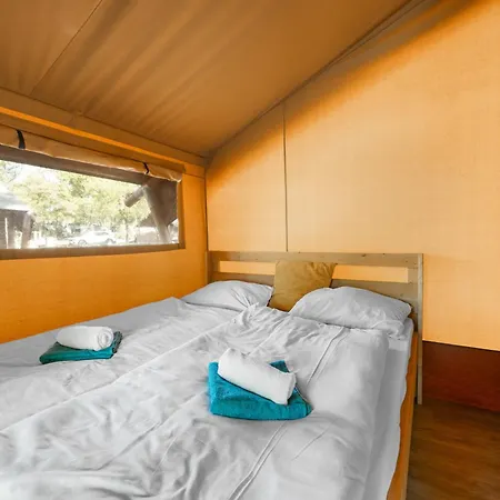Easyatent Safari Tent Lanterna Holiday park Cervar-Porat