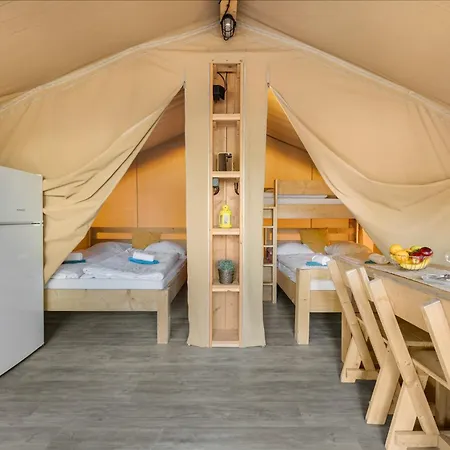 Easyatent Safari Tent Lanterna Holiday park *