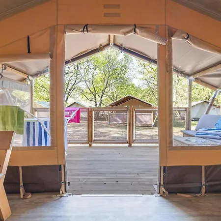 Holiday park Easyatent Safari Tent Lanterna Cervar-Porat